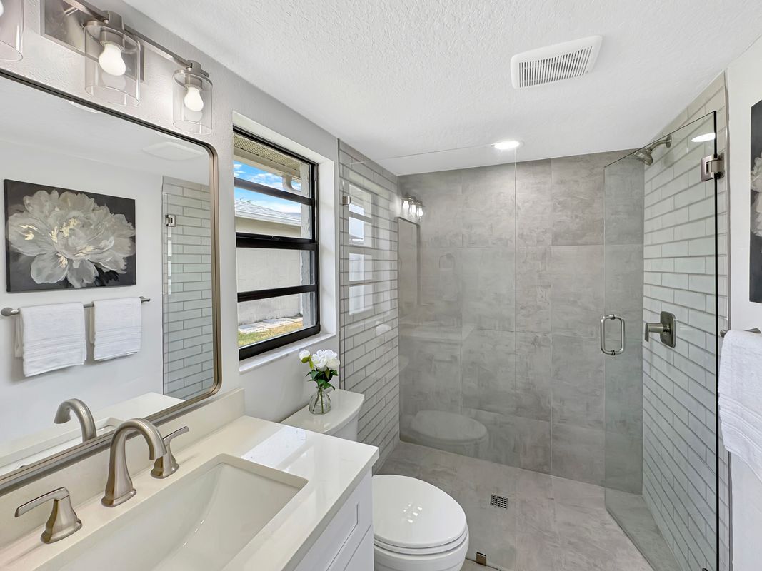 Building Photo - 9907 ISLAND HARBOR Dr