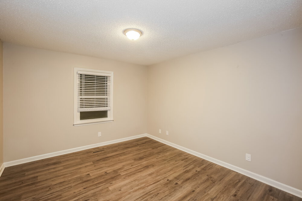 Building Photo - 431 Hillcrest Dr
