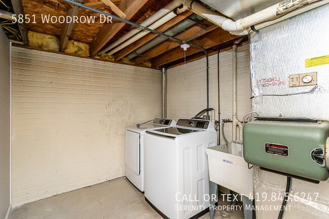 Building Photo - 5851 Woodrow Dr