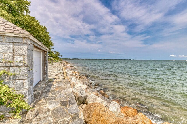 Building Photo - 11120 Main Rd