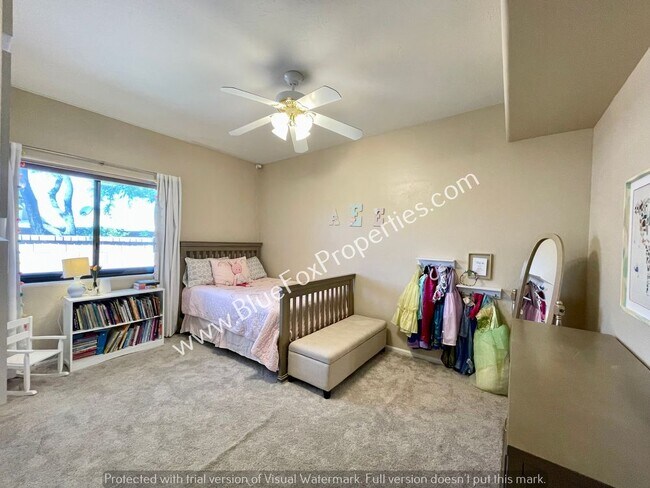 Building Photo - 5449 N Cres Ridge Dr