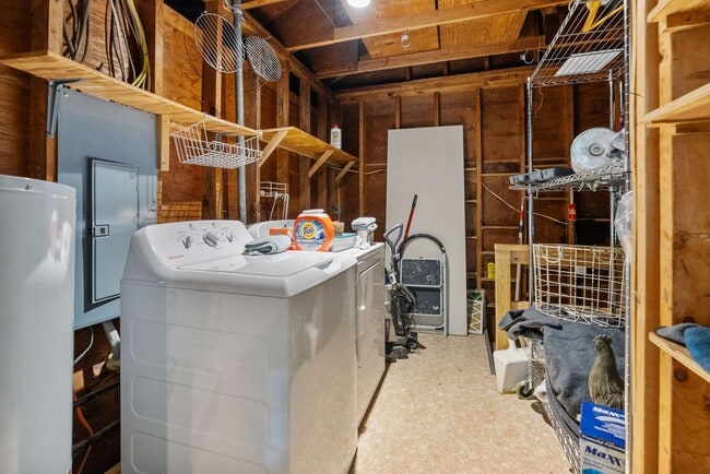 Building Photo - Now Available for Rent in Hampton!