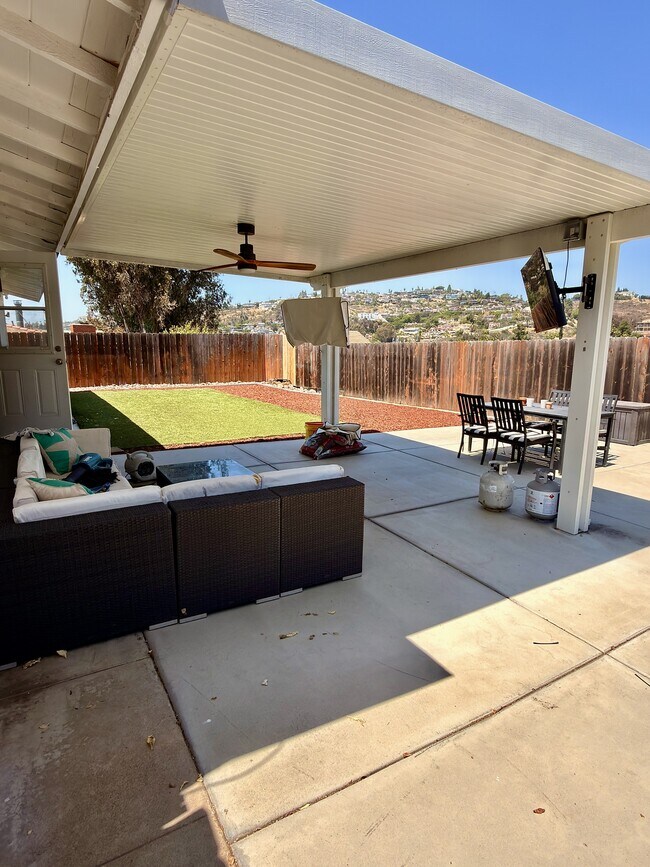 Building Photo - 5265 Bocaw Pl