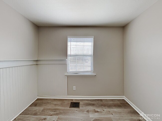 Building Photo - 80 Vincent Ln