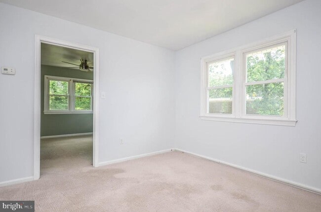 Building Photo - 2812 Yeonas Dr