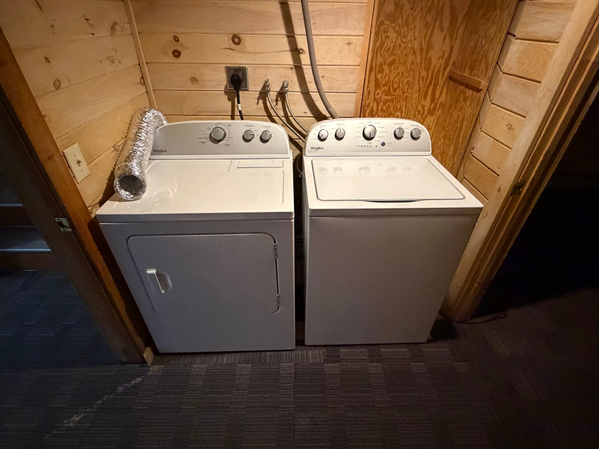 Building Photo - 6 Granite Ln