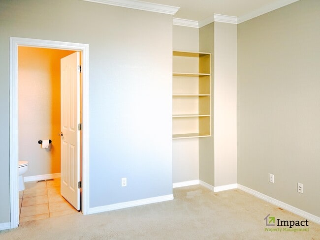 Building Photo - 10862 Glengate Cir