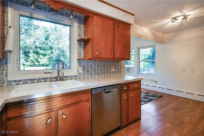 Building Photo - 14269 Niagara Dr