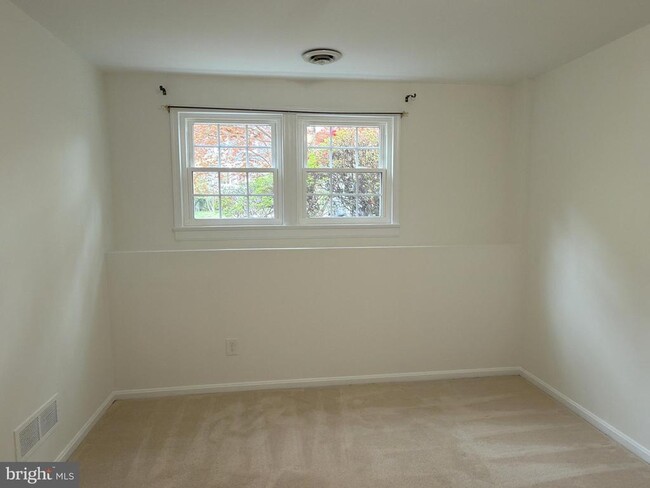 Building Photo - 5718 Wood Mouse Ct