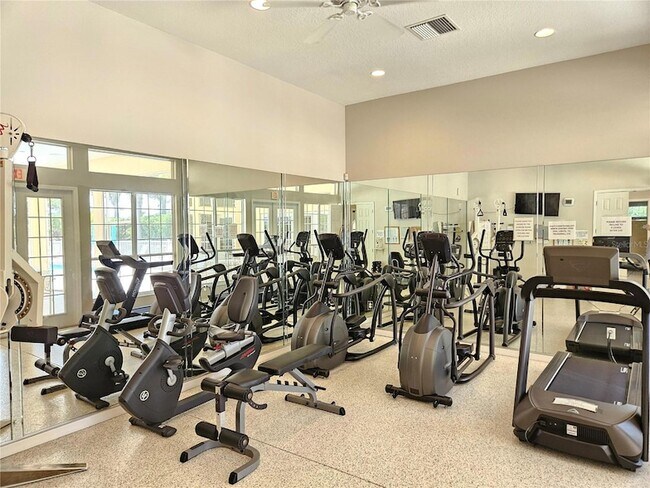 Building Photo - 330 Rio Terra