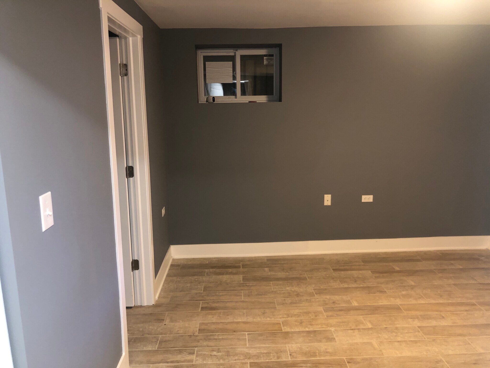 MASTER BEDROOM UNFURNISHED - 4836 S Michigan Ave