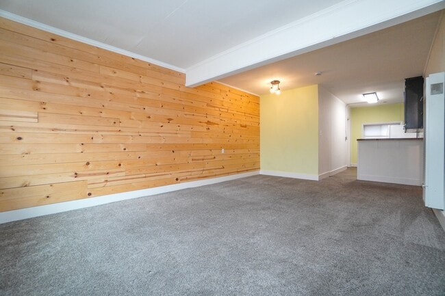 Building Photo - 4203 W Kootenai St