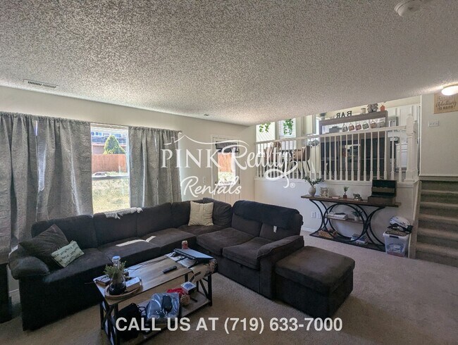 Building Photo - 955 Lords Hill Dr