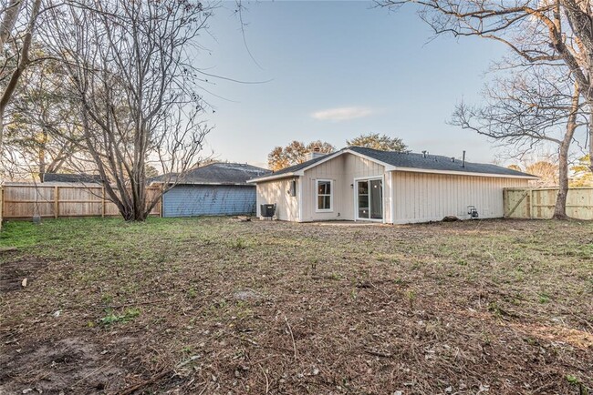 Building Photo - 9111 Goodmeadow Dr