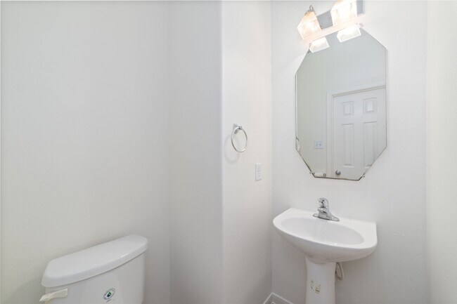 Building Photo - 8914 Parlin Ridge Dr