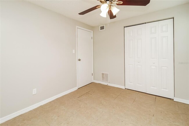 Building Photo - 535 San Lanta Cir