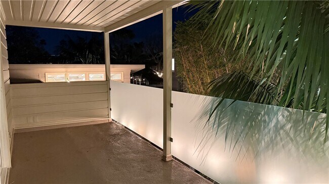 Building Photo - 30 Beacon Bay