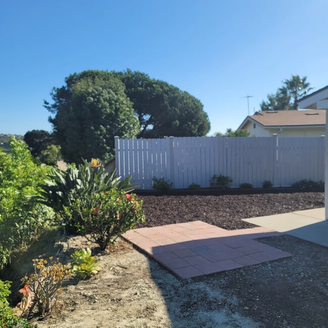 Building Photo - 3280 Anchor Cir