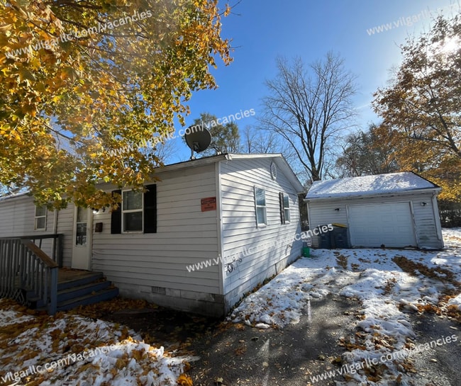 Building Photo - 11-11 McKinley Ave