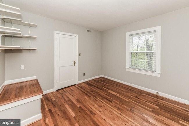 Building Photo - 1501 S Edgewood St