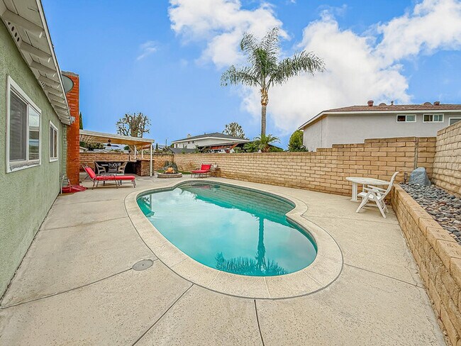 Building Photo - Single-Story Pool Home with RV Parking on Quiet Cul-De-Sac in Prime Simi Valley