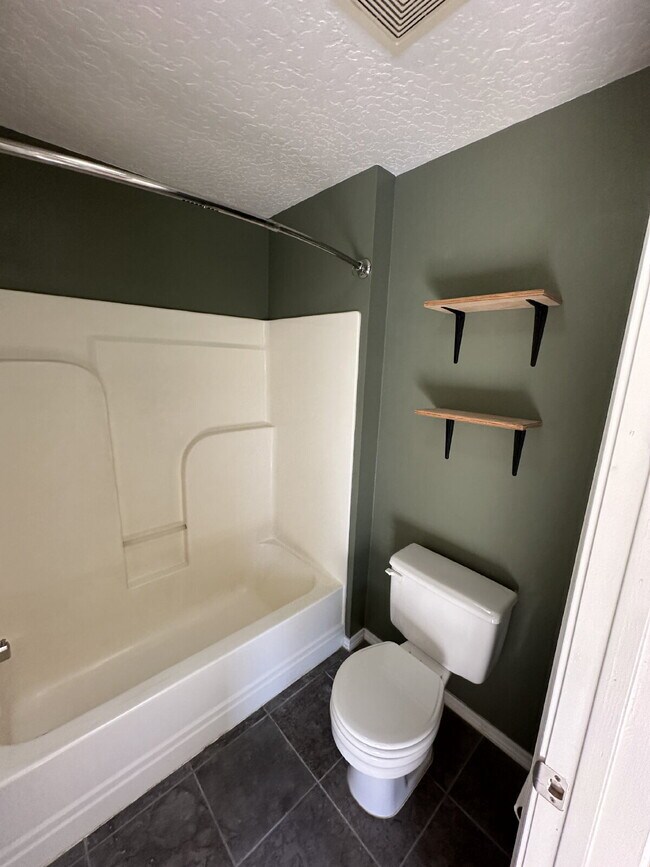 Building Photo - 1328 Goldenrod Pl