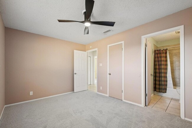 Building Photo - 9413 Quail Meadow Dr