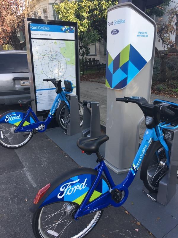 Building Photo - 2210 Parker St