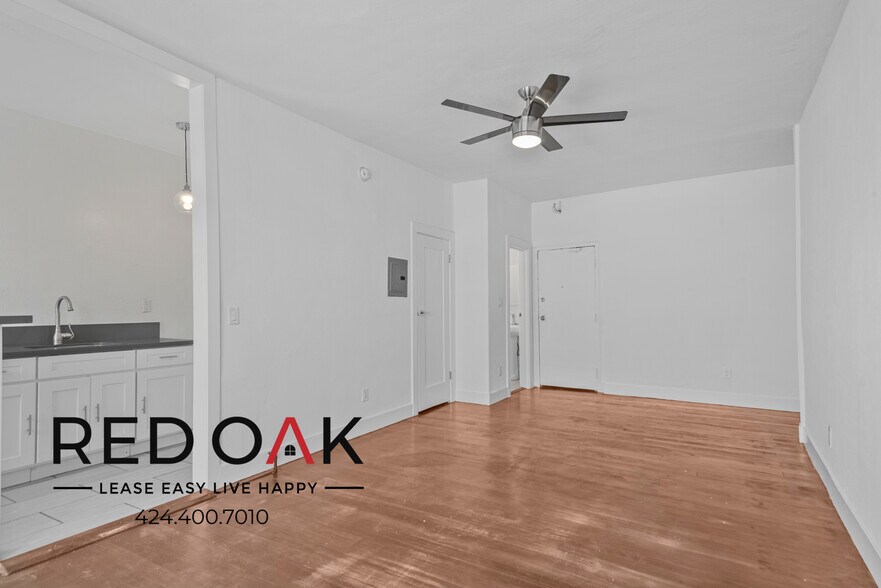 Building Photo - 5407 Sierra Vista Ave