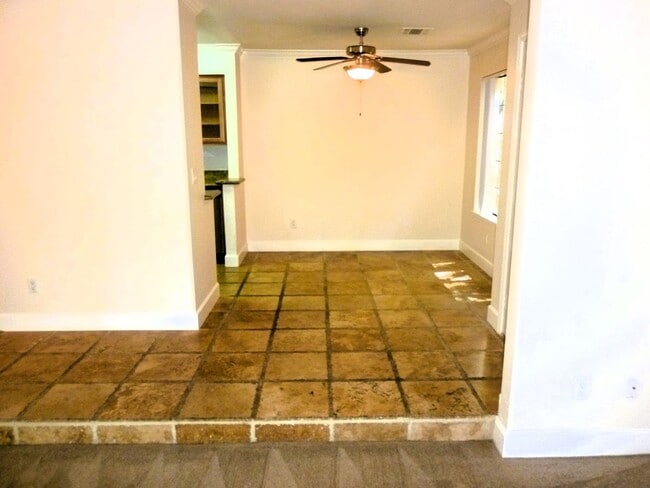 Building Photo - San Ramon Condo in Gated Community w/ Wash...