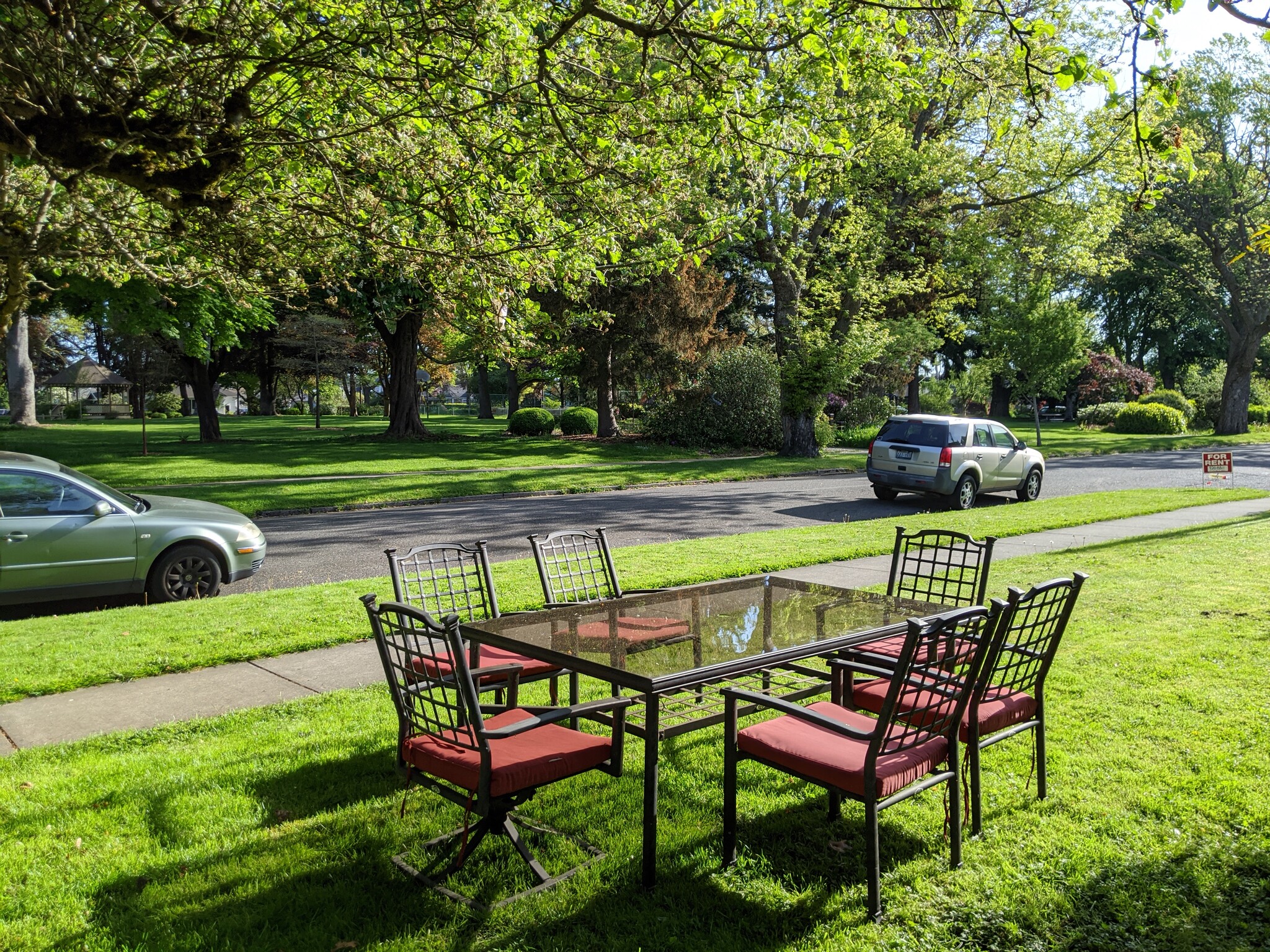 We love the outdoor dining at the home - can you tell? - 2123 Park St