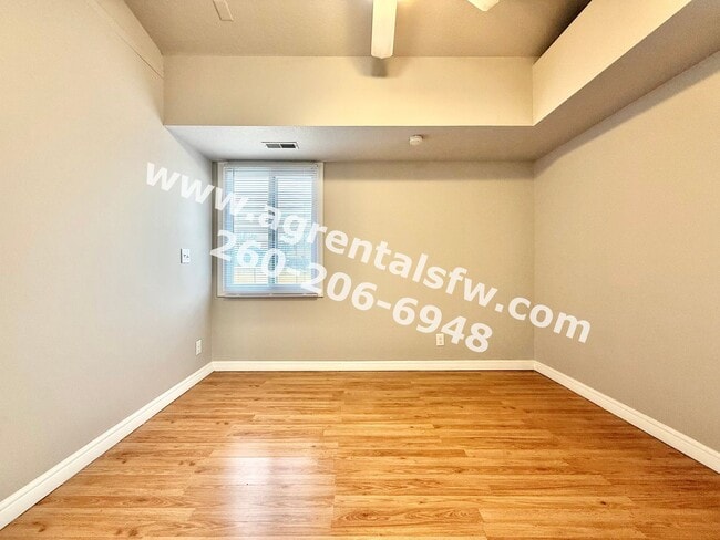 Building Photo - 3 Bedroom House