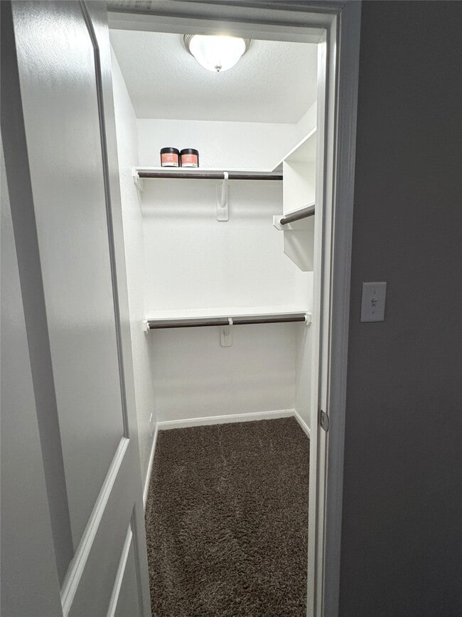 Building Photo - 163 Emery Oak Way