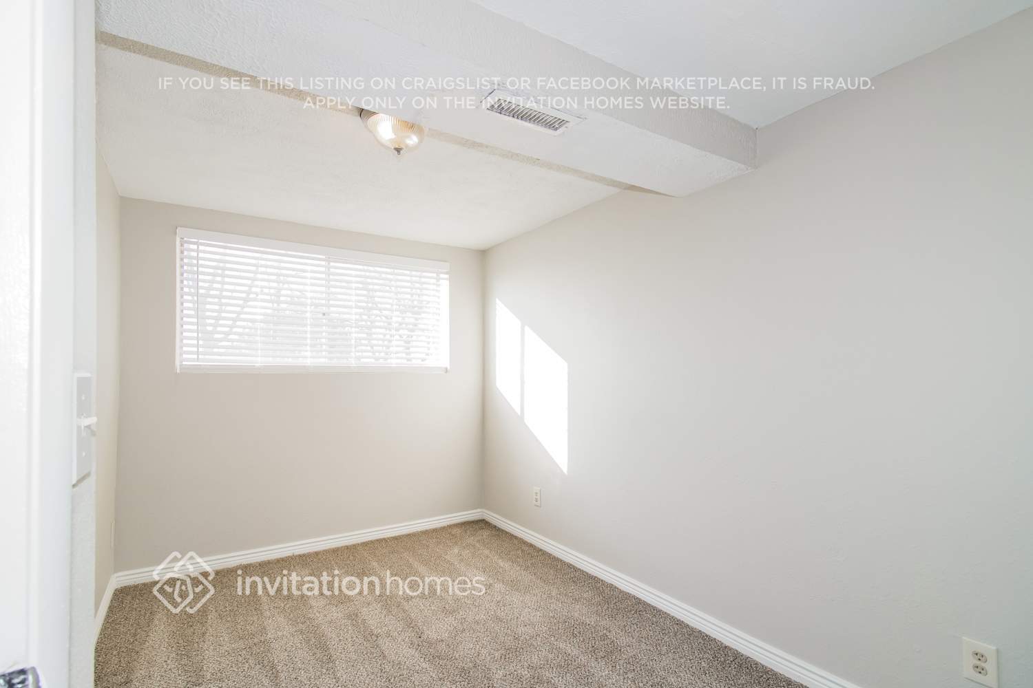 Building Photo - 9548 S 1210 E