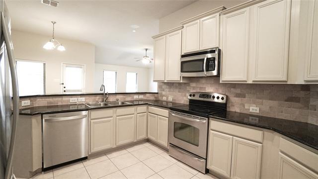 Building Photo - 2010 Diamondback