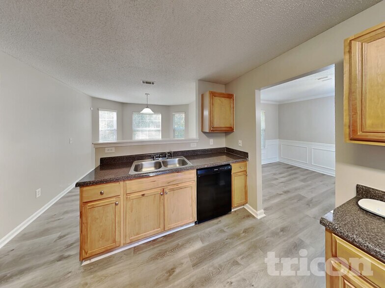 Building Photo - 345 Othello Dr