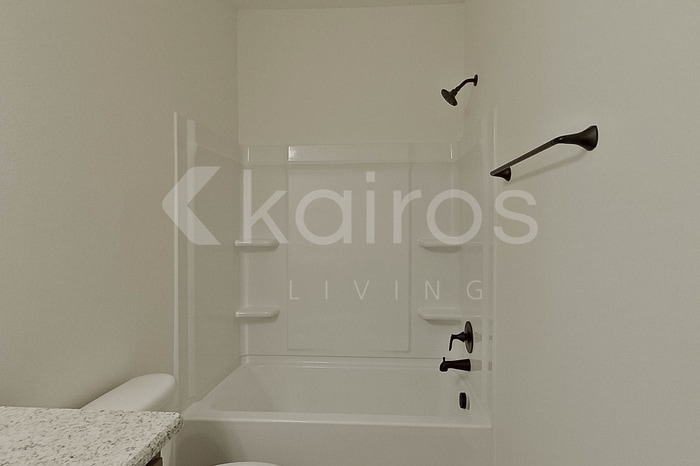 Building Photo - 302 Carencro St