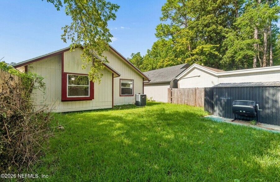 Building Photo - 5065 Knightsbridge Cir N