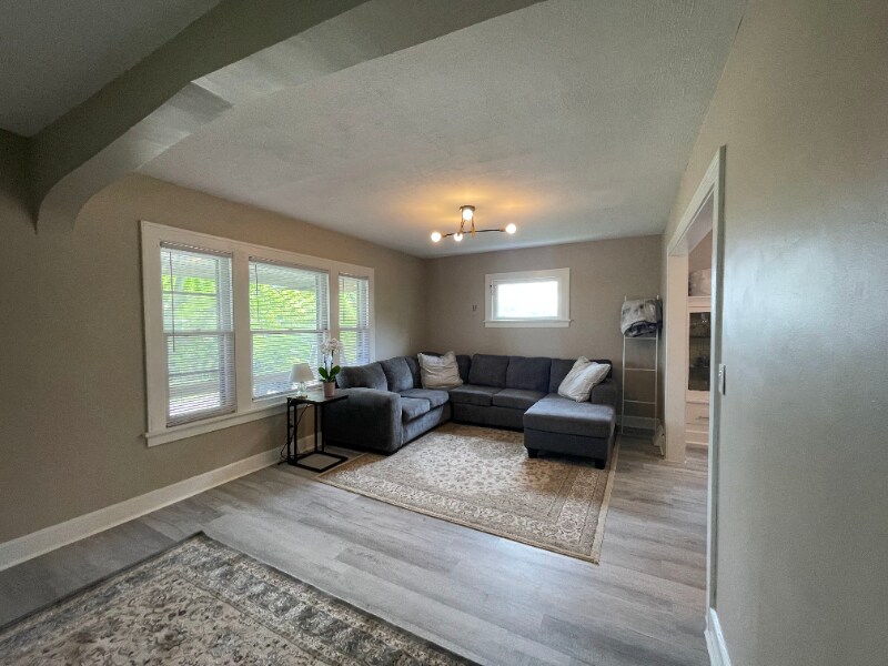 Building Photo - 3331 Grantwood Dr