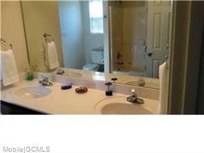 Building Photo - 8889 Augusta Ct
