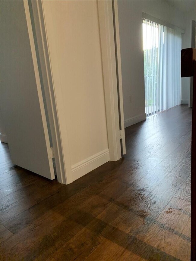 Building Photo - 2942 SW 22nd Cir