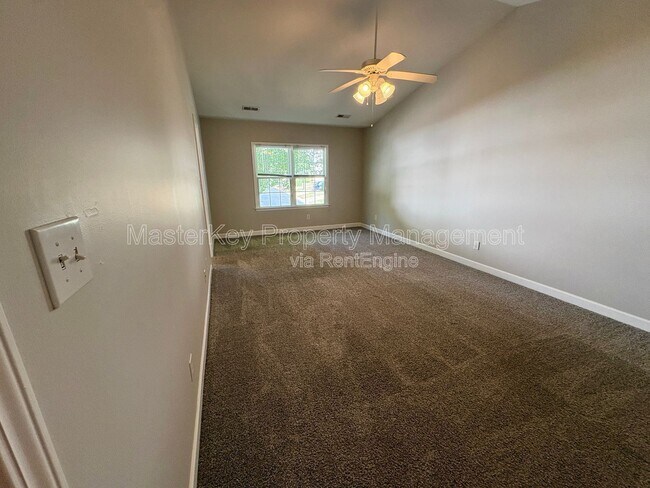 Building Photo - 4506 Treerose Way