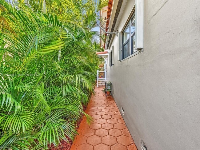 Building Photo - 6460 SW 2nd St