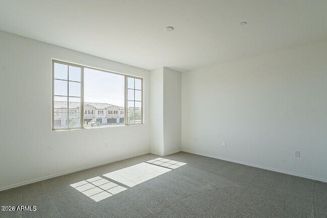 Building Photo - 2669 S Peppertree Dr