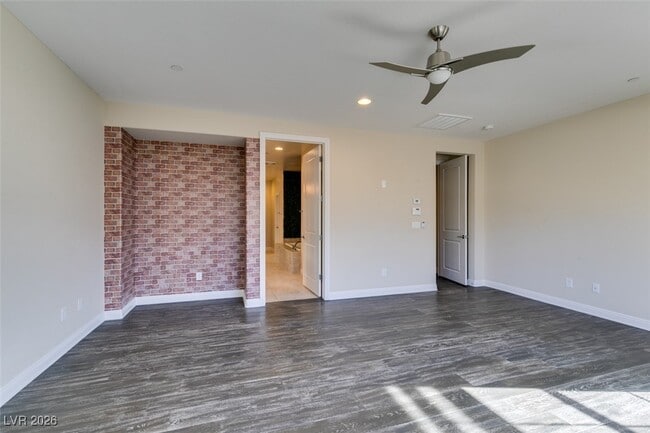 Building Photo - 2497 Birch Hollow St