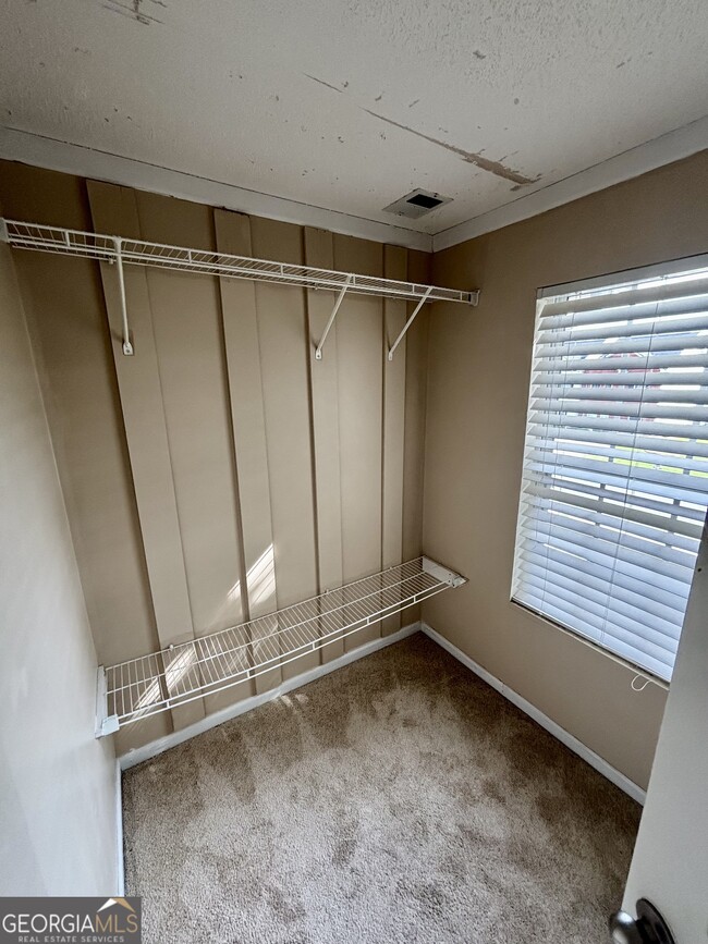 Building Photo - 141 Chastain Loop