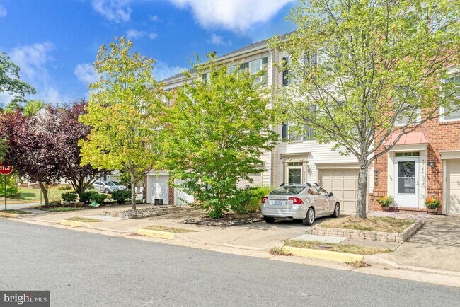 Building Photo - 43162 Ivywood Terrace