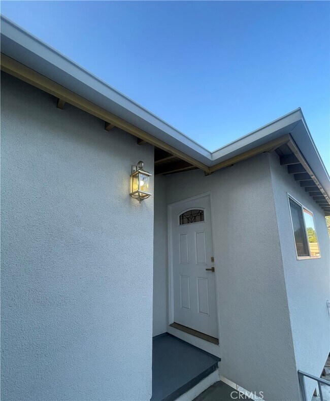 Building Photo - 15032 Valley Vista Blvd