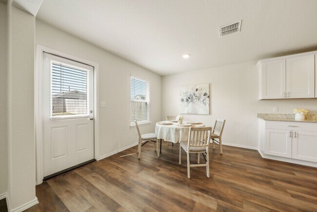Building Photo - Great home with a great price!