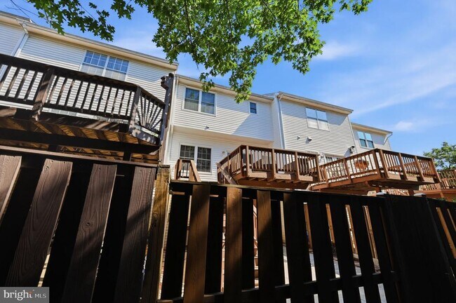 Building Photo - 7676 Helmsdale Pl